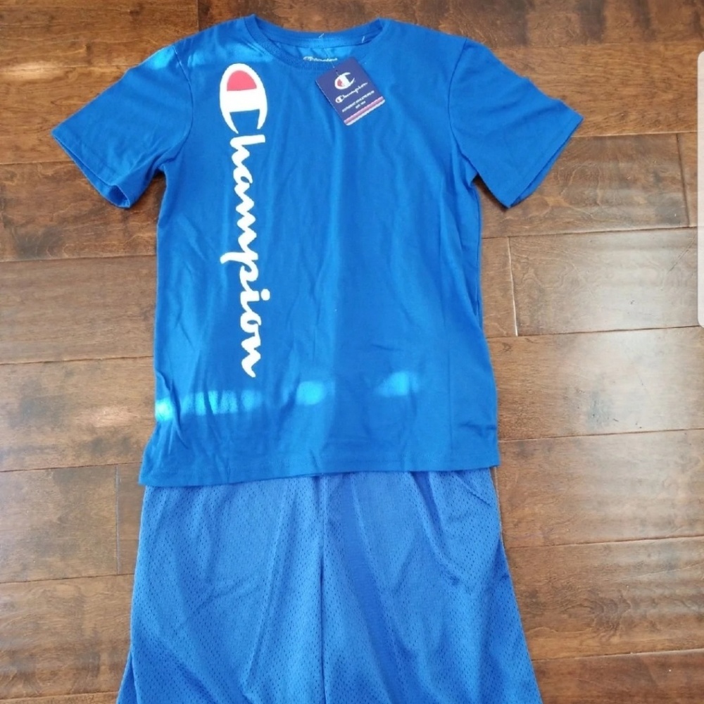 Champion Heritage Script Outfit